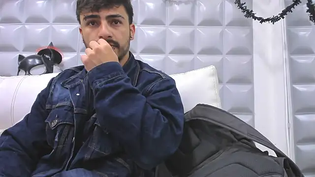 Jack Daniel   online show from October 2025 04:46:01 PM