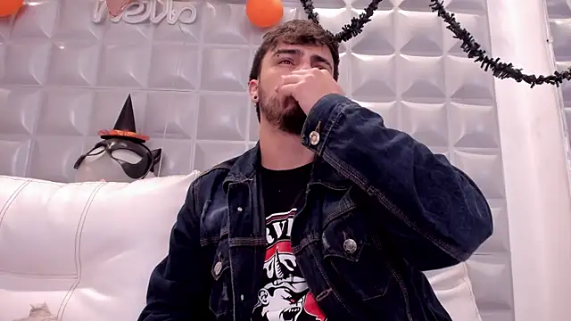 Jack Daniel   online show from October 2025 03:58:02 PM