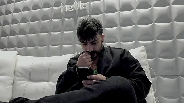 Jack Daniel   online show from November 2025 02:28:02 PM