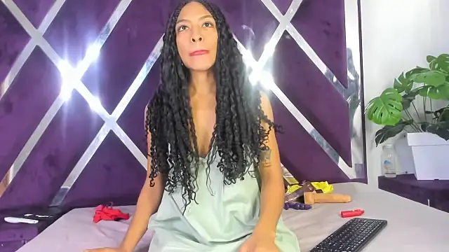 Snapshot of angelkyraasm chatting on November 2025 12:37:02 PM angelkyraasm online show from November 2025 12:37:02 PM