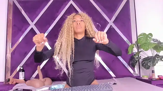 Snapshot of angelkyraasm chatting on January 2026 12:51:02 PM angelkyraasm online show from January 2026 12:51:02 PM