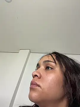 Isabella-Teen online show from January 2026 02:25:02 AM