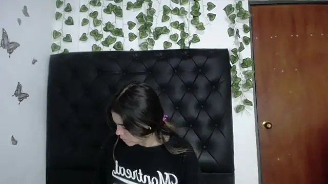 isabel 09 online show from April 2026 12:30:01 PM