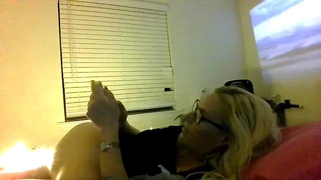 Snapshot of JemTastic chatting on September 2025 01:40:01 AM JemTastic online show from September 2025 01:40:01 AM