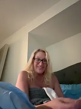 Snapshot of JemTastic chatting on September 2025 05:22:01 AM JemTastic online show from September 2025 05:22:01 AM