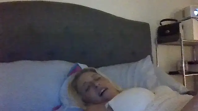 Snapshot of JemTastic chatting on September 2025 04:17:01 AM JemTastic online show from September 2025 04:17:01 AM