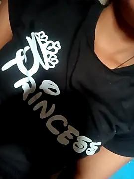 Aaisha-16 online show from April 2026 04:27:01 AM