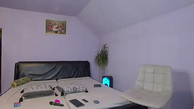 LustfulSin  online show from November 2025 06:18:01 PM