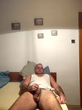 Snapshot of chcem1975 chatting on September 2025 08:21:02 PM chcem1975 online show from September 2025 08:21:02 PM