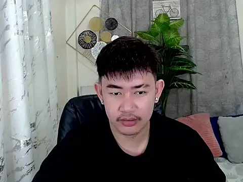 Snapshot of NaughtyGlow97 chatting on September 2025 12:15:01 PM NaughtyGlow97 online show from September 2025 12:15:01 PM