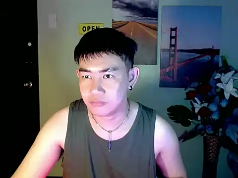 Snapshot of NaughtyGlow97 chatting on October 2025 04:33:01 AM NaughtyGlow97 online show from October 2025 04:33:01 AM