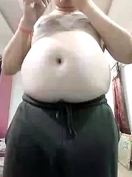 Love40777 online show from November 2025 06:18:02 PM