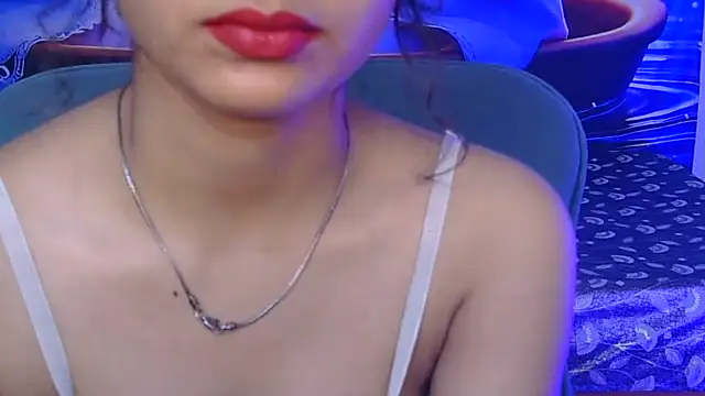 Snapshot of alaviya-19 chatting on July 2026 04:37:01 AM alaviya-19 online show from July 2026 04:37:01 AM