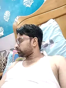 mohsin99272 online show from October 2025 04:30:01 PM