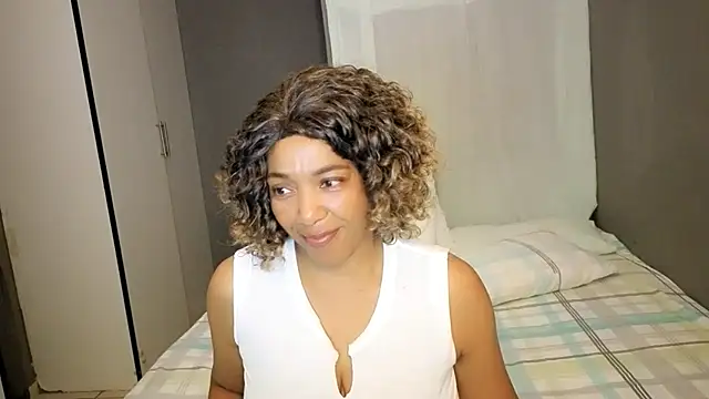 Lillyan N online show from February 2026 06:50:01 PM