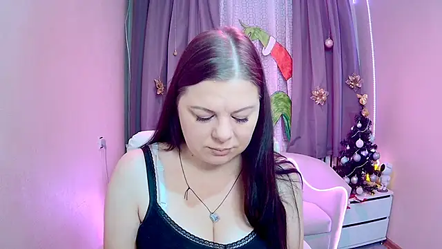 Snapshot of BritneyRaine chatting on December 2025 07:47:01 AM BritneyRaine online show from December 2025 07:47:01 AM