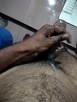 mdNajmus69 online show from April 2026 07:56:01 AM