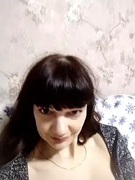 AliceSwan1122 online show from April 2026 06:15:01 PM