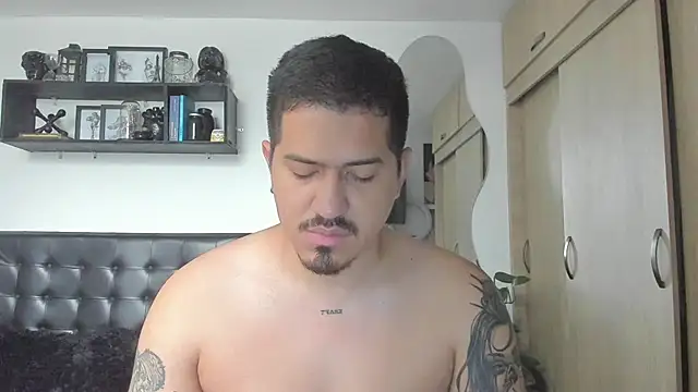 Snapshot of Arnolwilliams chatting on September 2025 06:46:02 PM Arnolwilliams online show from September 2025 06:46:02 PM