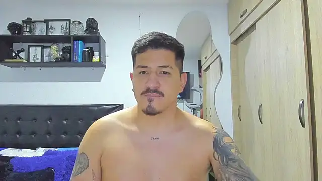 Snapshot of Arnolwilliams chatting on November 2025 07:25:01 AM Arnolwilliams online show from November 2025 07:25:01 AM