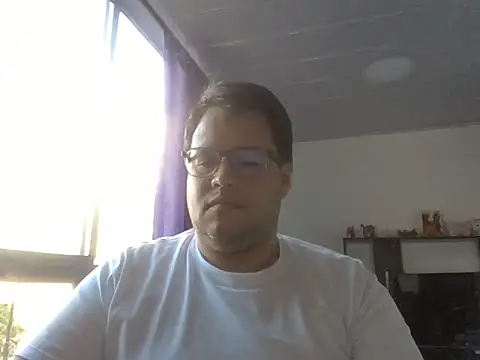 Snapshot of Alpha-Bear chatting on October 2025 08:06:02 PM Alpha-Bear online show from October 2025 08:06:02 PM