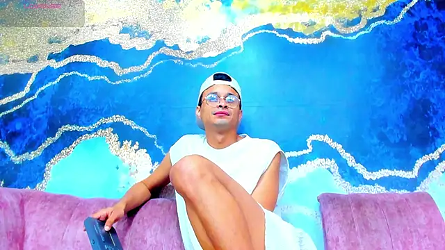 Juicy Creww online show from November 2025 11:21:02 AM