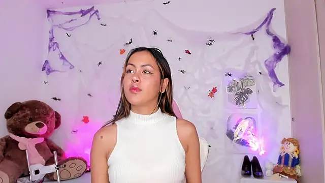 Snapshot of Susy_spark chatting on November 2025 10:43:02 PM Susy spark online show from November 2025 10:43:02 PM