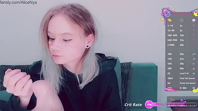 Snapshot of AliceNya_cute chatting on October 2025 04:35:01 AM AliceNya cute online show from October 2025 04:35:01 AM