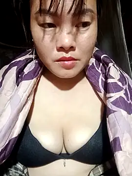 emilyzz online show from November 2025 02:13:02 AM