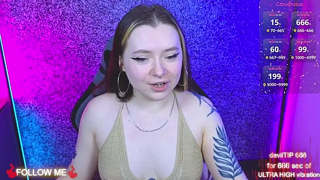 Snapshot of CarolinaReaperr chatting on November 2025 10:48:02 AM CarolinaReaperr online show from November 2025 10:48:02 AM