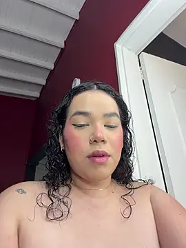 krisstenSantos online show from December 2025 12:43:01 PM