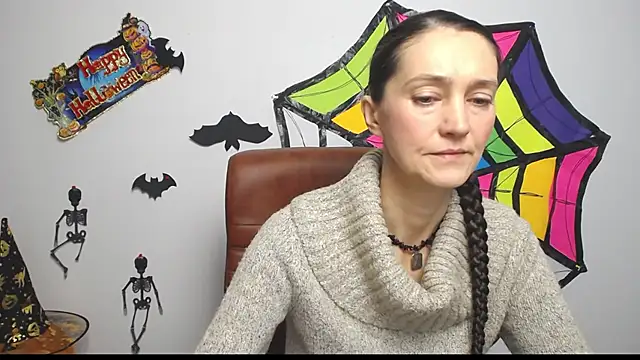 Snapshot of TayaFinch chatting on November 2025 01:23:01 PM TayaFinch online show from November 2025 01:23:01 PM