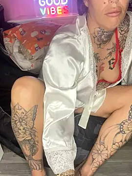 DIRTY PAISLEY X online show from October 2025 07:54:02 PM