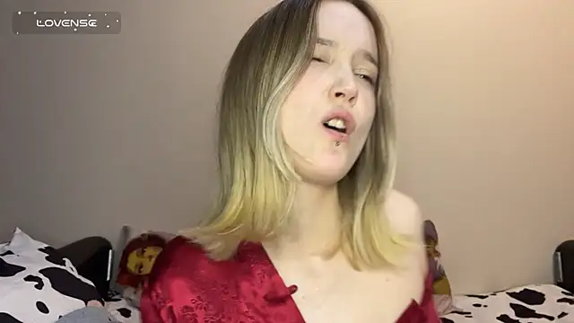 SoftcoreAlly online show from November 2025 02:40:02 PM