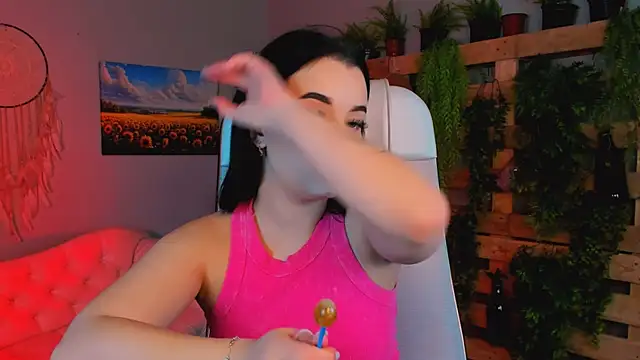 leslierowe  online show from September 2025 05:05:02 PM