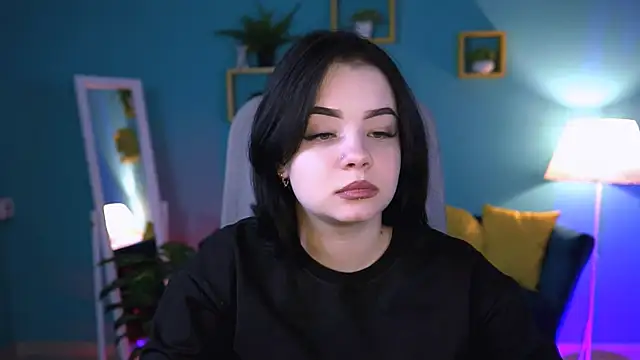 leslierowe  online show from October 2025 04:19:01 PM