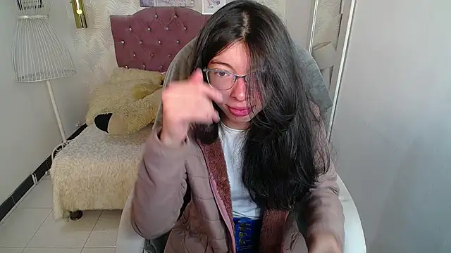 alllyson  online show from October 2025 07:36:02 PM