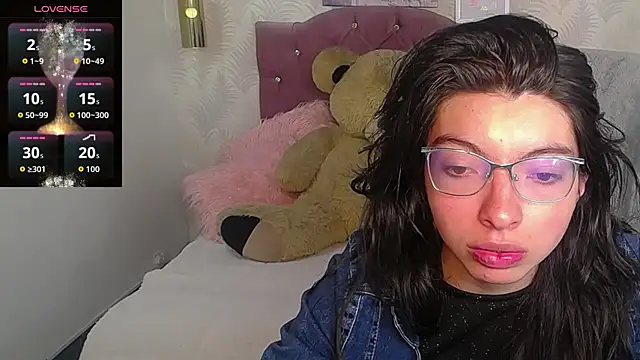 alllyson  online show from November 2025 07:56:01 PM