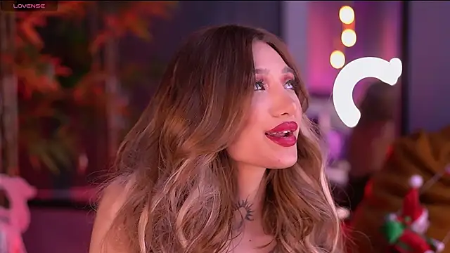 SiennaJayden online show from December 2025 06:59:01 PM