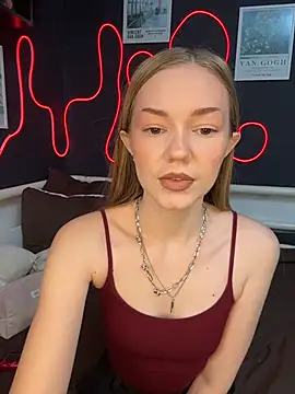 MilaMoone online show from February 2026 11:08:02 AM