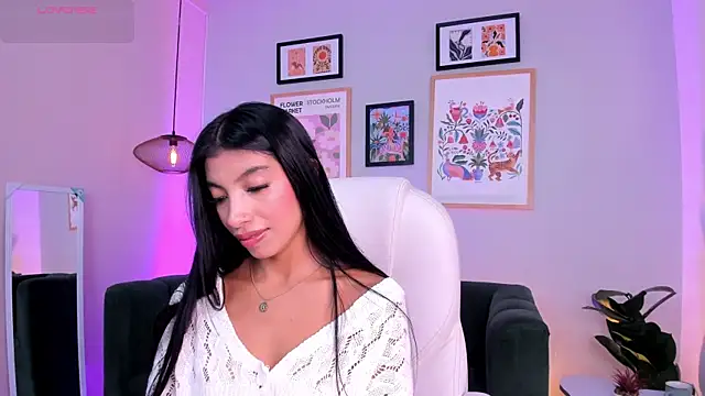 Tiffany Low online show from July 2026 02:31:01 PM