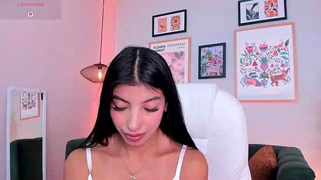 Tiffany Low online show from July 2026 01:24:02 PM