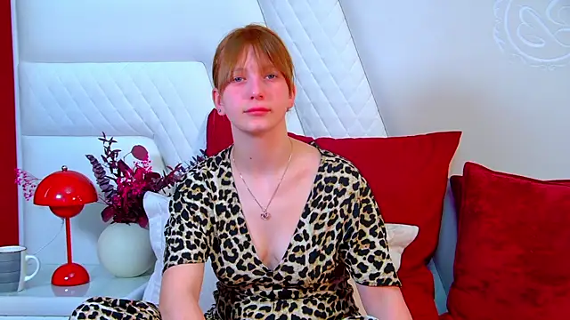 Snapshot of BeatriceBinoche chatting on October 2025 06:35:02 AM BeatriceBinoche online show from October 2025 06:35:02 AM