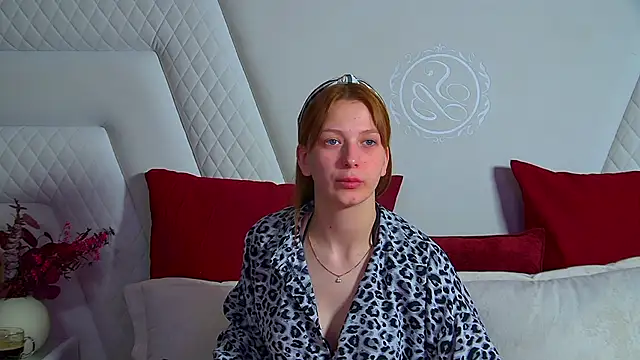 Snapshot of BeatriceBinoche chatting on November 2025 06:46:02 PM BeatriceBinoche online show from November 2025 06:46:02 PM