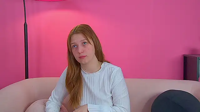 Snapshot of BeatriceBinoche chatting on November 2025 07:18:02 PM BeatriceBinoche online show from November 2025 07:18:02 PM