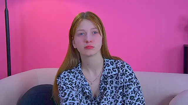 Snapshot of BeatriceBinoche chatting on November 2025 06:32:01 PM BeatriceBinoche online show from November 2025 06:32:01 PM