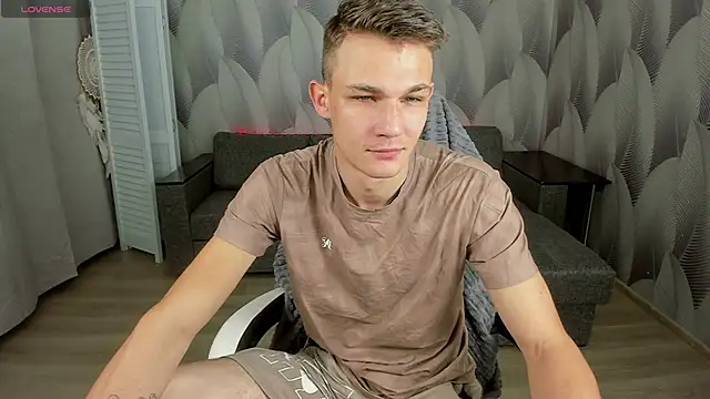 AdamGold01 online show from October 2025 07:26:01 PM