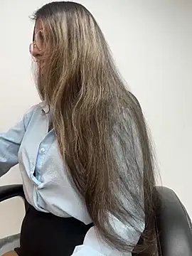 EMILIIA RICHTER   online show from April 2026 07:43:01 PM