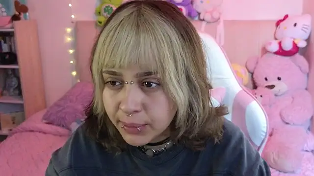 NekoWaifu online show from April 2026 02:36:02 PM