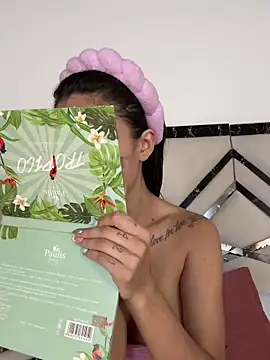 MiaKane99 online show from November 2025 09:06:02 PM